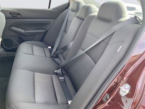 Used 2024 Nissan Altima 2.5 SV FWD image 15