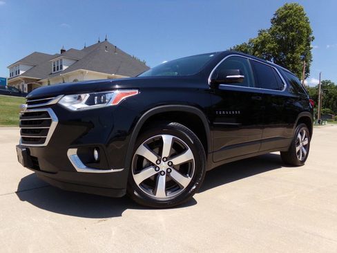 Used 2018 Chevrolet Traverse LT image 9