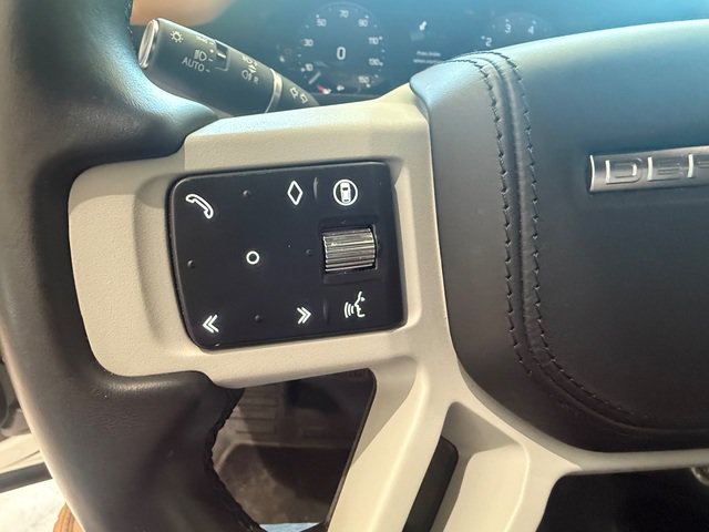 Used 2024 Land Rover Defender 110 X-Dynamic SE AWD/4WD image 21
