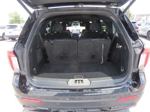 Certified 2025 Ford Explorer ST-Line AWD/4WD image 14