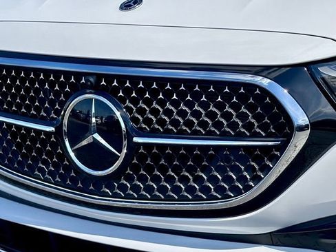 New 2026 Mercedes-Benz E 350 4MATIC Sedan image 6
