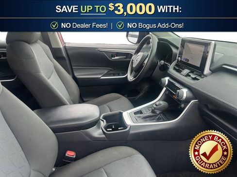 Used 2025 Toyota RAV4 XLE AWD/4WD image 11