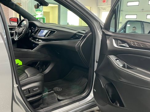 Certified 2024 Buick Enclave Avenir w/ Avenir Technology Package image 8