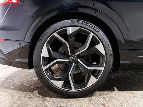 Used 2020 Audi SQ8 Prestige image 16