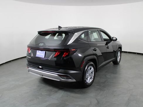 Certified 2026 Hyundai Tucson SE FWD image 16