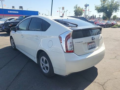 Used 2014 Toyota Prius Four image 7