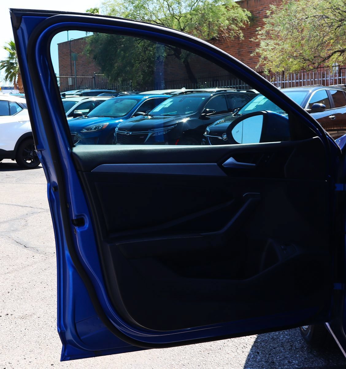 Used 2022 Volkswagen Jetta SE FWD image 37