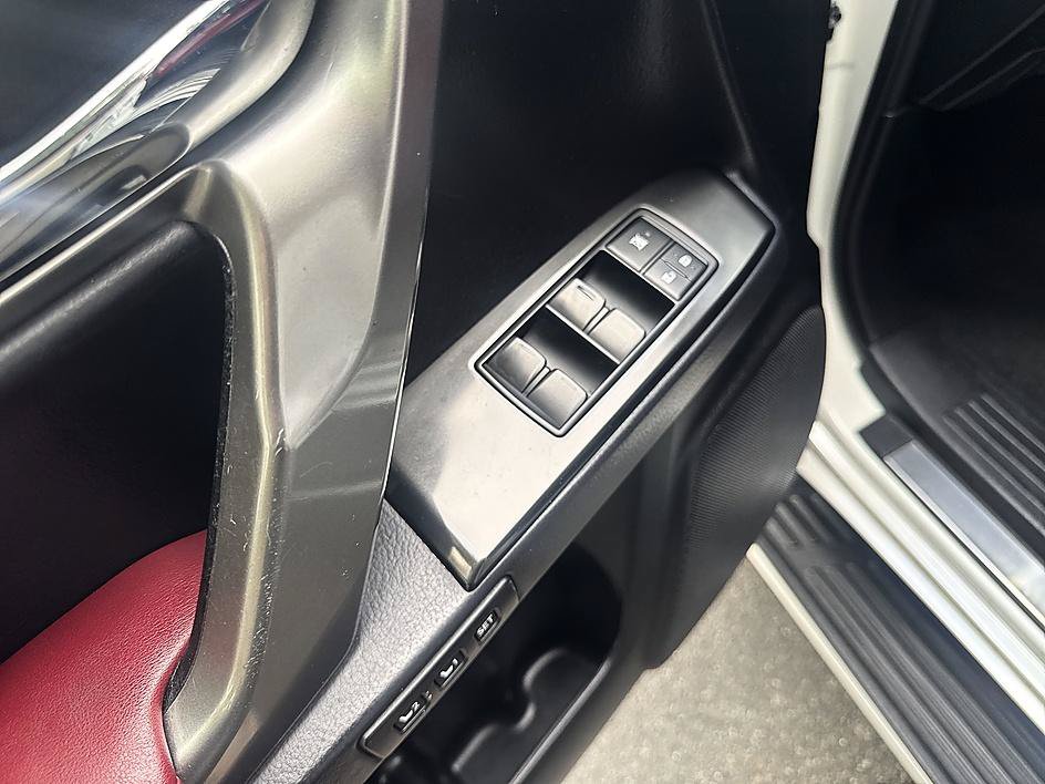 Used 2023 Lexus GX 460 Luxury w/ Sport Design Package AWD/4WD image 10