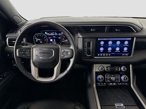 Used 2021 GMC Yukon Denali w/ Denali Premium Package image 23