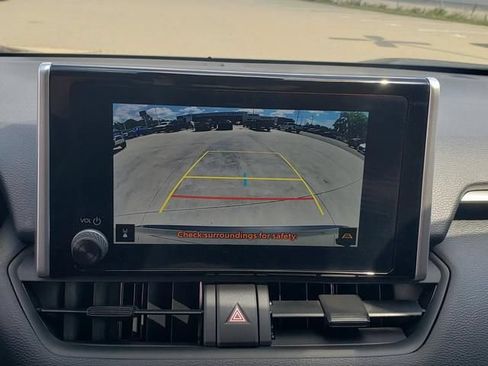 Used 2025 Toyota RAV4 XLE AWD/4WD image 23