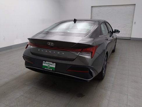 Used 2025 Hyundai Elantra SEL FWD image 7