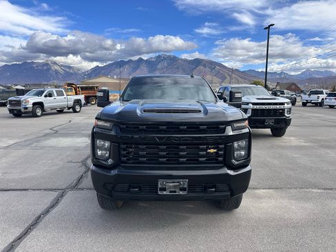 Used 2022 Chevrolet Silverado 2500 Custom w/ Custom Value Package image 2