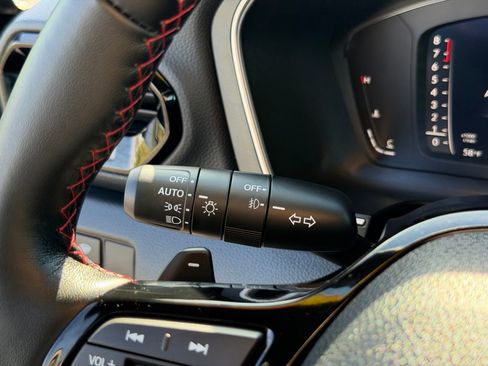 Used 2025 Honda Pilot Black Edition image 22