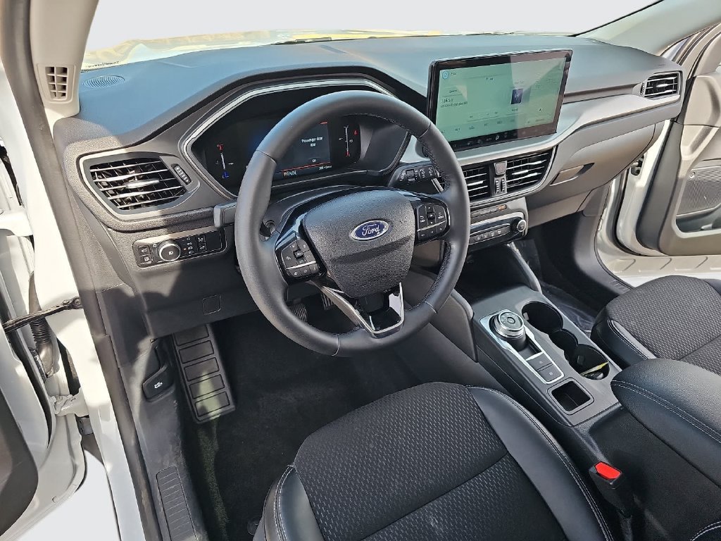 Used 2025 Ford Escape SE FWD image 17