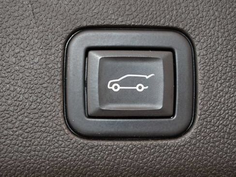 Used 2021 Cadillac Escalade Sport Platinum AWD/4WD image 17