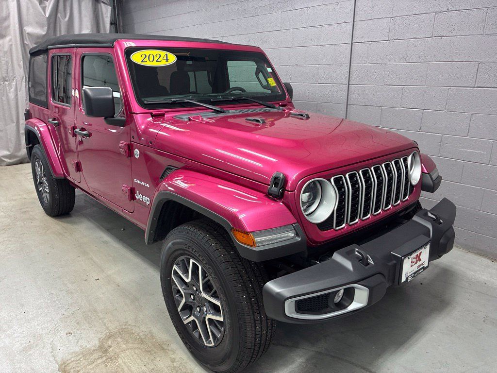 Used 2024 Jeep Wrangler Unlimited Sahara AWD/4WD image 5