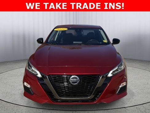 Used 2020 Nissan Altima 2.5 SR FWD image 2