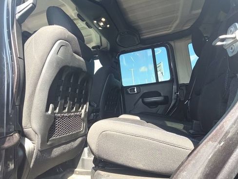 Used 2021 Jeep Wrangler Unlimited Rubicon 4xe w/ Cold Weather Group AWD/4WD image 10