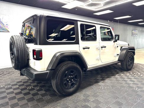 Used 2023 Jeep Wrangler Unlimited Sport image 13