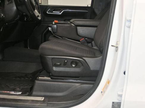 Used 2022 Chevrolet Silverado 1500 RST w/ Z71 Off-Road Package AWD/4WD image 22