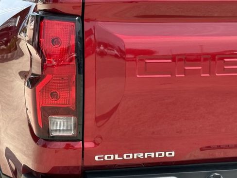 Certified 2024 Chevrolet Colorado LT w/ LT Convenience Package II RWD image 7