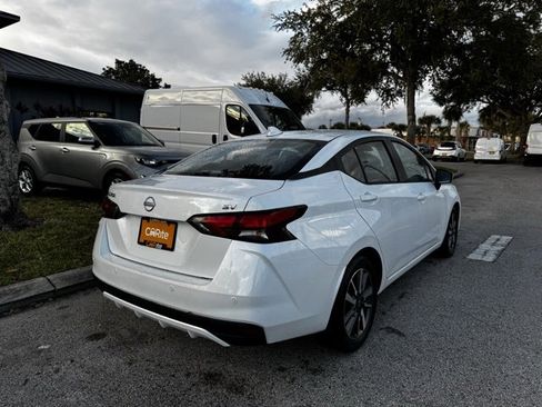 Used 2023 Nissan Versa SV image 5