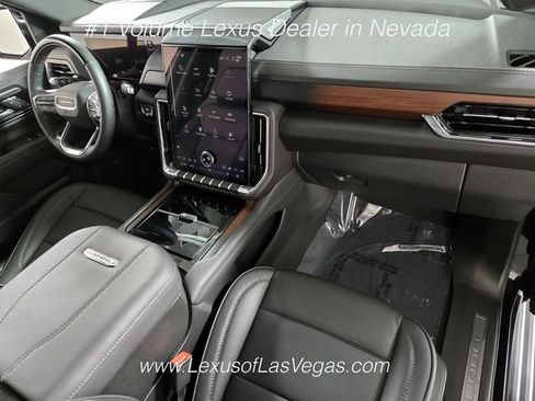 Used 2026 GMC Yukon XL Denali w/ Denali Reserve Package AWD/4WD image 23