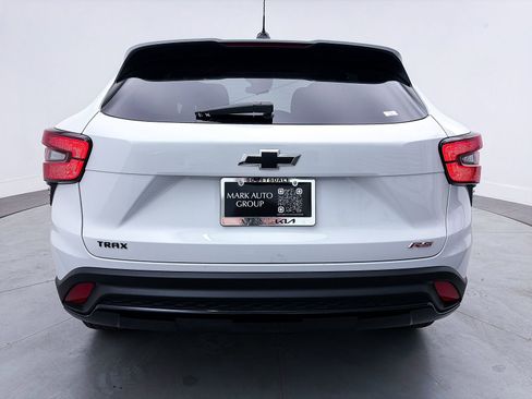 Used 2024 Chevrolet Trax RS w/ Sunroof Package image 13