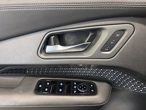 Certified 2025 Nissan Ariya AWD image 16