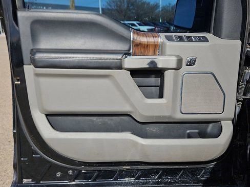 Used 2018 Ford F150 Lariat image 14