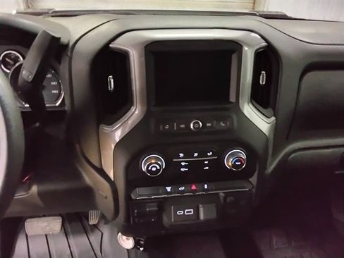 Used 2022 Chevrolet Silverado 2500 W/T w/ Gooseneck/5TH Wheel Package image 13