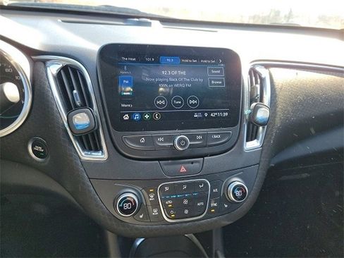 Used 2019 Chevrolet Malibu LT image 10