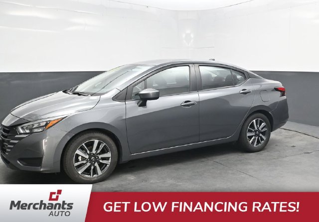 Used 2025 Nissan Versa SV FWD image 3