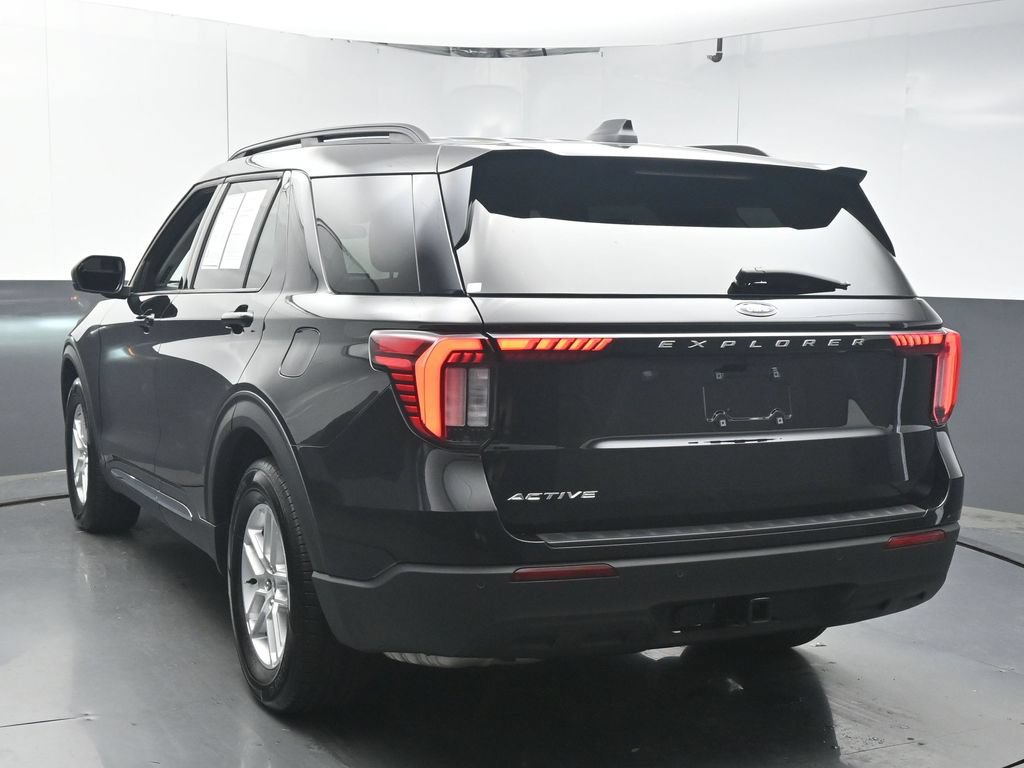 Used 2025 Ford Explorer Active RWD image 6