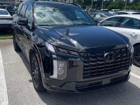 Used 2024 Hyundai Palisade Calligraphy AWD/4WD image 2