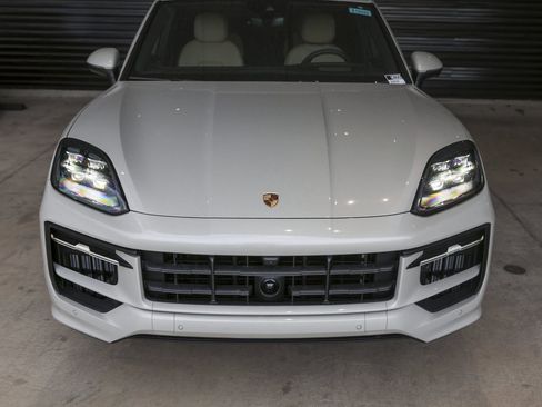 New 2026 Porsche Cayenne S AWD/4WD image 10