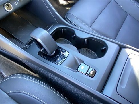 New 2025 Volvo XC40 B5 Core w/ Protection Package Premier image 25