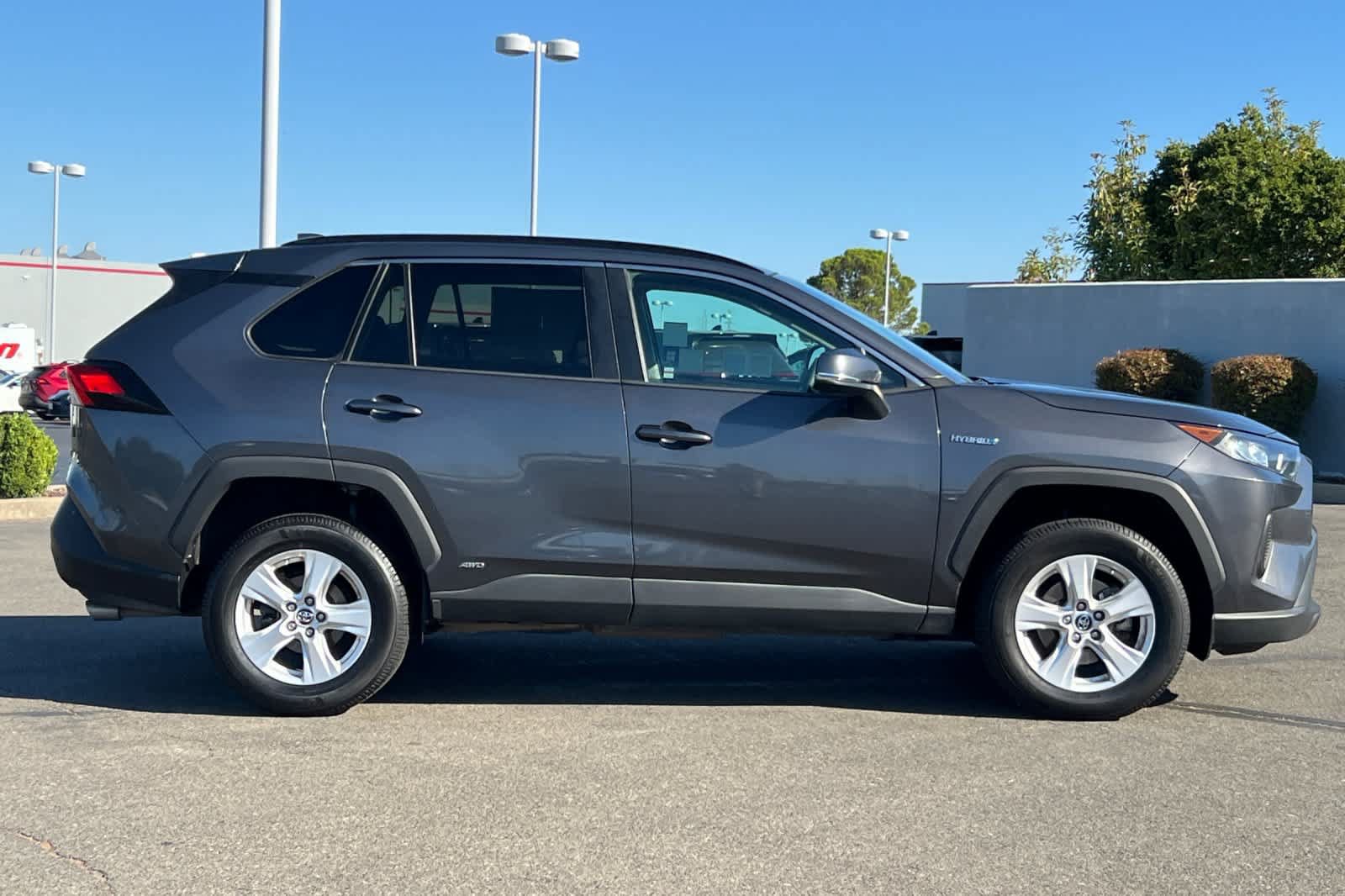 Used 2020 Toyota RAV4 LE w/ All Weather Liner Package AWD/4WD image 6
