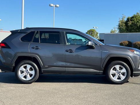 Used 2020 Toyota RAV4 LE w/ All Weather Liner Package AWD/4WD image 6