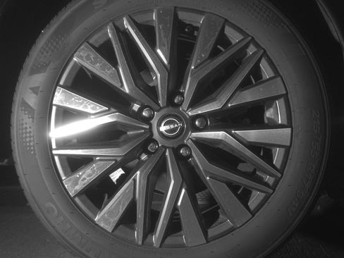 Used 2025 Nissan Altima 2.5 SV FWD image 15