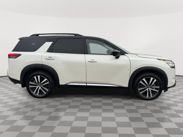 Used 2024 Nissan Pathfinder Platinum AWD/4WD image 5