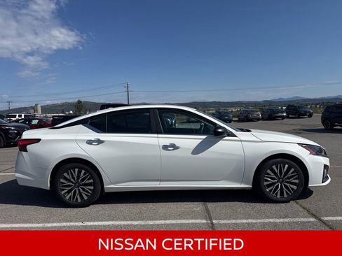 Certified 2025 Nissan Altima 2.5 SV FWD image 8