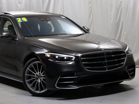 Certified 2024 Mercedes-Benz S 580e S 580e image 2