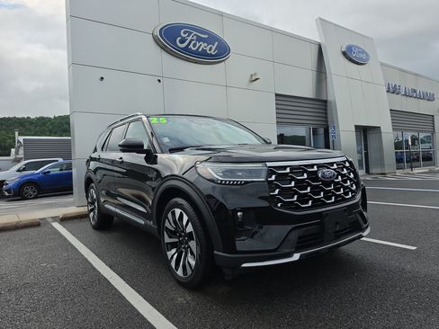 Used 2025 Ford Explorer Platinum w/ LUX Leather Package AWD/4WD image 1
