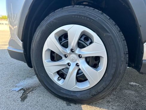 Certified 2024 Toyota RAV4 LE AWD/4WD image 28