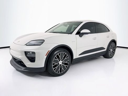 New 2026 Porsche Macan Electric image 1