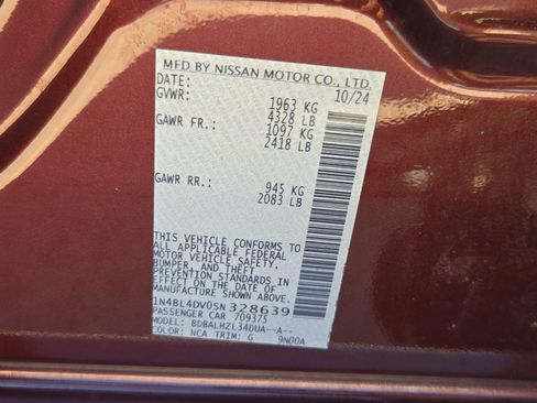 Used 2025 Nissan Altima 2.5 SV FWD image 34