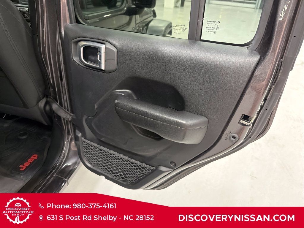 Used 2019 Jeep Wrangler Unlimited Sport S AWD/4WD image 32