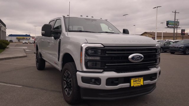 Used 2026 Ford F350 Platinum AWD/4WD image 4