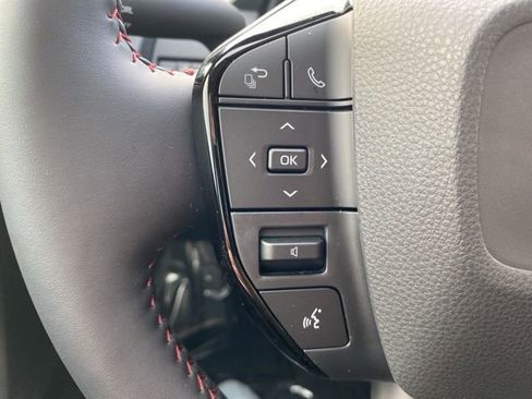 New 2026 Toyota Prius Plug-In Hybrid FWD image 24